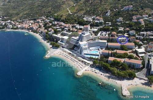 Podgora Apartment | Stunning Oceanfront Escape at Apartman Njavro - 9.7/10