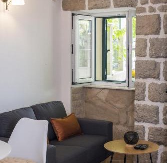 Kamenari Apartment | Cozy Apartman Old Pier: Your Ideal Getaway Awaits