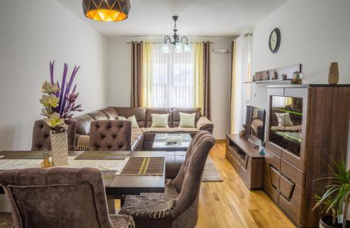 Zabljak Apartment | Exceptional Stay at Apartman Orion - Rated 9.9/10!