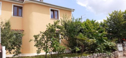Bogovici Apartment | Family-Friendly Retreat at Apartman Paola – Rated 9.3/10