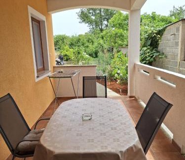 Bogovici Apartment | Family-Friendly Retreat at Apartman Paola – Rated 9.3/10