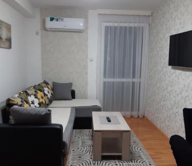 Milici Apartment | Family-Friendly Apartman Park with 9.5/10 Guest Rating