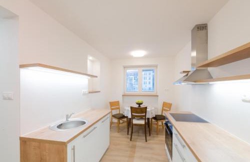 Banska Bystrica Apartment | Central Apartman RÁZUSA: Family-Friendly Retreat