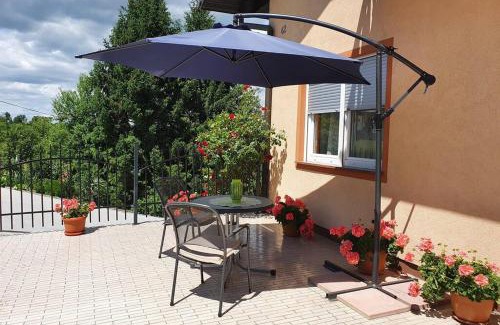 Netretic Apartment | Discover Apartman Robert *** with Hot Tub & Family Fun