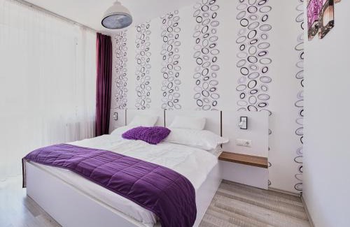 Sarvar Apartment | Kid-Friendly Retreat at Apartman Rubin - Rated 9.4/10