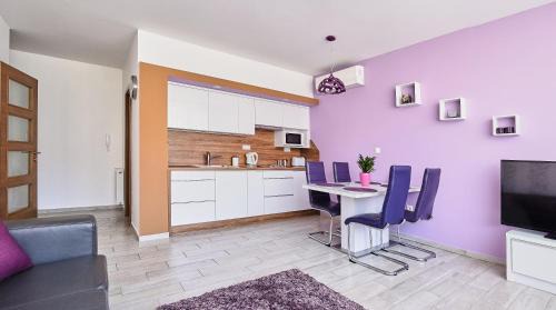 Sarvar Apartment | Kid-Friendly Retreat at Apartman Rubin - Rated 9.4/10