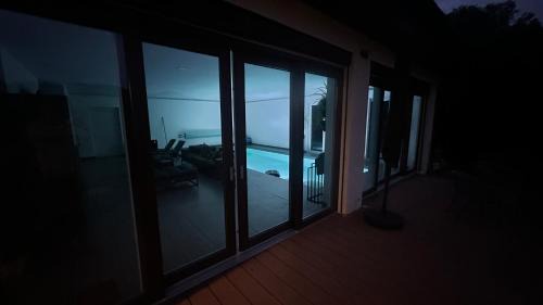 Perstejn Apartment | Exceptional Oceanfront Apartment with Pool and Sauna