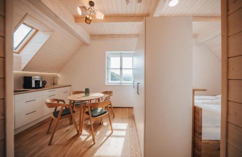 Sztramberk Apartment | Scenic Ocean View Apartment with Spa and Hot Tub