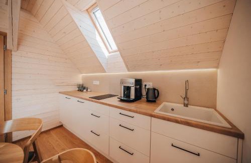 Sztramberk Apartment | Scenic Ocean View Apartment with Spa and Hot Tub