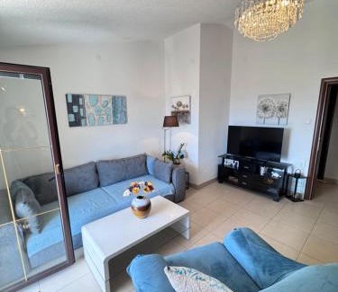 Municipality of Omisalj Apartment | Relaxing Oceanfront Apartment "Sabine" with Heated Pool
