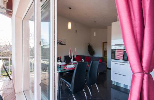 Primosten Burnji Apartment | Family-Friendly Stay at Apartman Sena - Rated 9.6/10!