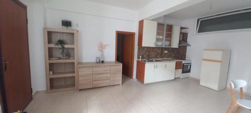 Neos Marmaras Apartment | Top-Rated Apartman SIDRO with Spacious Balcony for Families