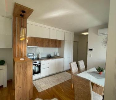 Sanski-Most Apartment | Highly Rated Apartman Sisters: Family Friendly & Accessible