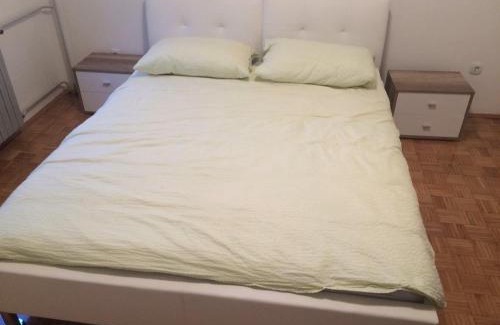 Zagreb Apartment | Apartman Sky office