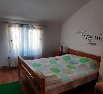 Sveti Filip i Jakov Apartment | Top-Rated Apartman Tina: Family-Friendly with Kitchen Access