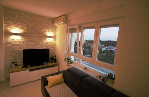 Sibenik Apartment | Family-Friendly Retreat at Apartman Toranj - Rated 9.5/10