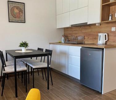 Veliko Gradiste Apartment | Unforgettable Oceanfront Stay at Apartman 'Tramonto'
