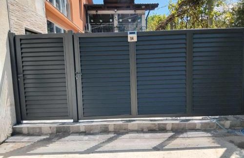 Mali Radic Apartment | Family-Friendly Stay at Apartman Varcar with Great Reviews