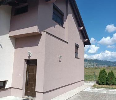 Livno Apartment | Oceanfront Escape at Apartman Zdenka 2 - Guest Rated 9/10