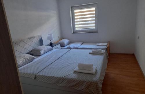 Canton 10 Apartment | Inviting Stay at Apartman Zoran with Family-Friendly Perks