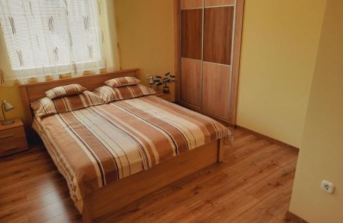 Heviz Apartment | Top-Rated Apartmanház King with Breakfast & Hot Tub