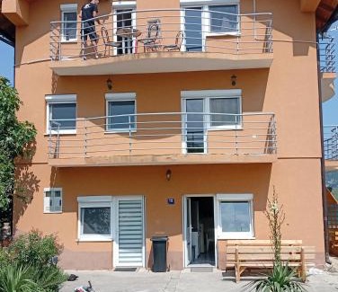 Herzegovina-Neretva Canton Apartment | Top-Rated Apartmani Šćit with Pool and Hot Tub