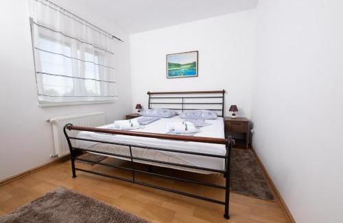 Zupanja Apartment | Top-Rated Apartmani Špoljar with Hot Tub & Breakfast