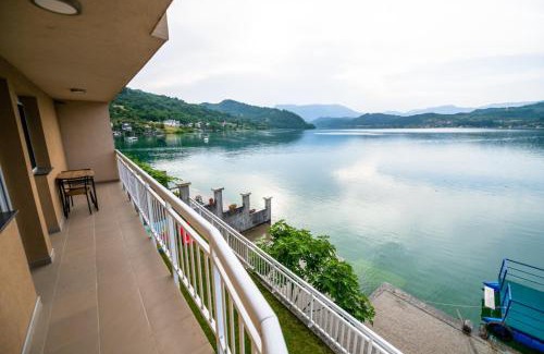 Konjic Apartment | Oceanfront Escape at Apartmani Adi&Ena - Guest Rated 9.5