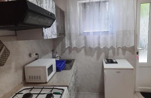 Lopar Apartment | Pet-Friendly Comfort at Apartmani Ana-Lora - Rated 9.4/10