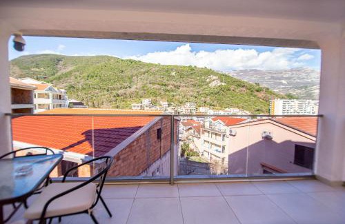 Bijeli do Apartment | Affordable Family Retreat at Apartmani Andric Budva