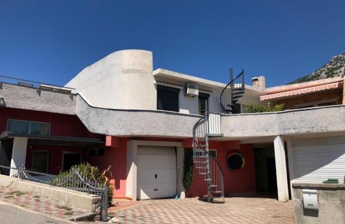 Cesarica Apartment | Relaxing Oceanfront Apartmani CESARICA with Pool Access