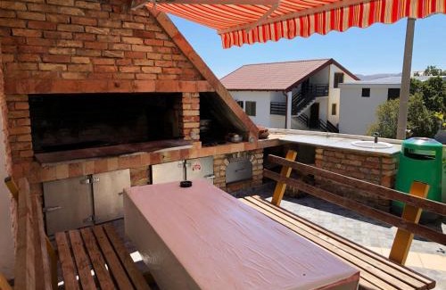 Cesarica Apartment | Relaxing Oceanfront Apartmani CESARICA with Pool Access