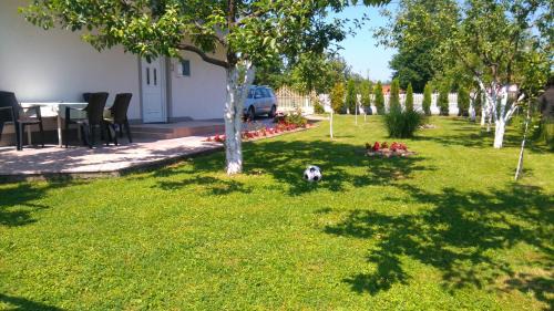 Zivinice House | Top-Rated Apartmani Denis with Kitchen & Child-Friendly Amenities
