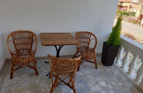 Zrenjanin Apartment | Budget-Friendly Apartmani Diksi Zrenjanin with Kitchen & Kids' Zone