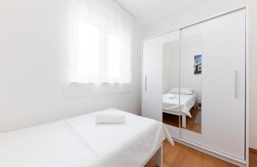Seget Vranjica Apartment | Family-Friendly Stay at Apartmani Gabriel - 4 Star Rated
