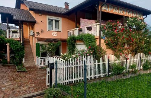 Zavidovici Apartment | Highly Rated Apartmani GS in Zavidovici with Hot Tub