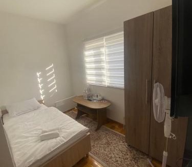 Zivinice Apartment | Cozy Apartmani Hadžić: Pet-Friendly Retreat with Breakfast
