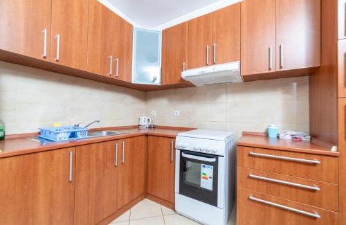 Maini Apartment | Discover Apartmani Jovan: Family-Friendly 4-Star Retreat