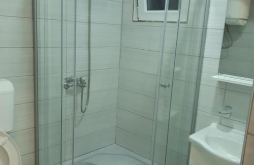 Budva Municipality House | Exceptional Stay at Apartmani Kosmac - Family & Wheelchair Friendly