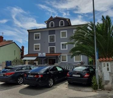 Fazana Apartment | Guest Rated 10/10: Apartmani Krajnović with Breakfast & Kitchen