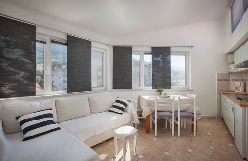 Makarska Old Town Apartment | Experience Ultimate Comfort at Apartmani Kuzmanić