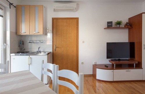 Makarska Old Town Apartment | Experience Ultimate Comfort at Apartmani Kuzmanić