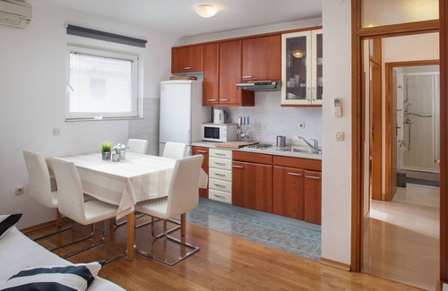 Makarska Old Town Apartment | Experience Ultimate Comfort at Apartmani Kuzmanić