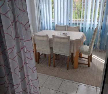 Neum Apartment | Family-Friendly Apartmani Liberan Neum with Kitchenette