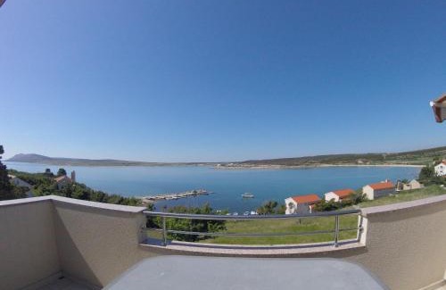 Caska Apartment | Oceanfront Retreat at Apartmani Luna - Guest Rated 10/10