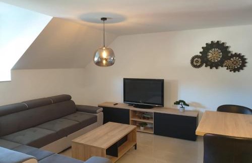 Nova Gradiska Apartment | Budget-Friendly Apartmani New York with Breakfast & Dining