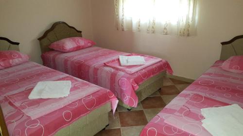 Radanovici Apartment | Relaxing Oceanfront Getaway at Apartmani Novaković