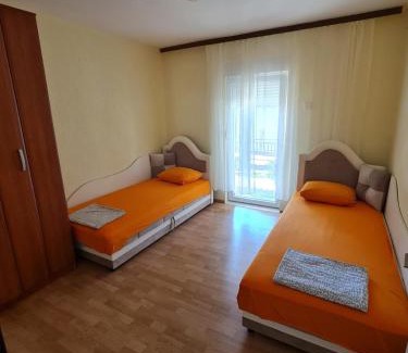 Zgrade Apartment | Exceptional Apartmani S: Child-Friendly Retreat with 9.5/10 Rating