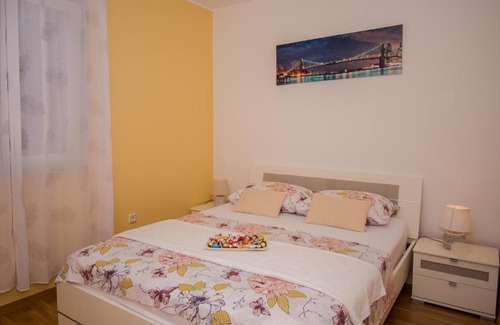 Podglavica Apartment | Top-Rated Apartmani Sandra - Ideal for Families