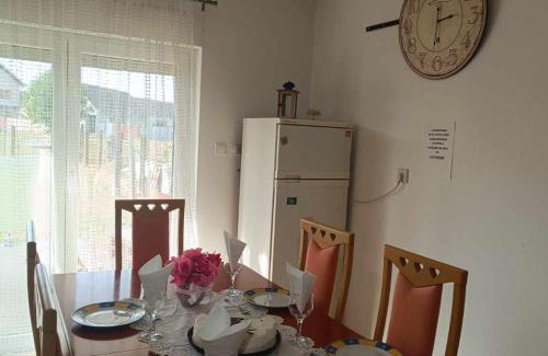 Gradiste House | Pet-Friendly Apartman Tea & Studio Toni: Rated 8.4/10